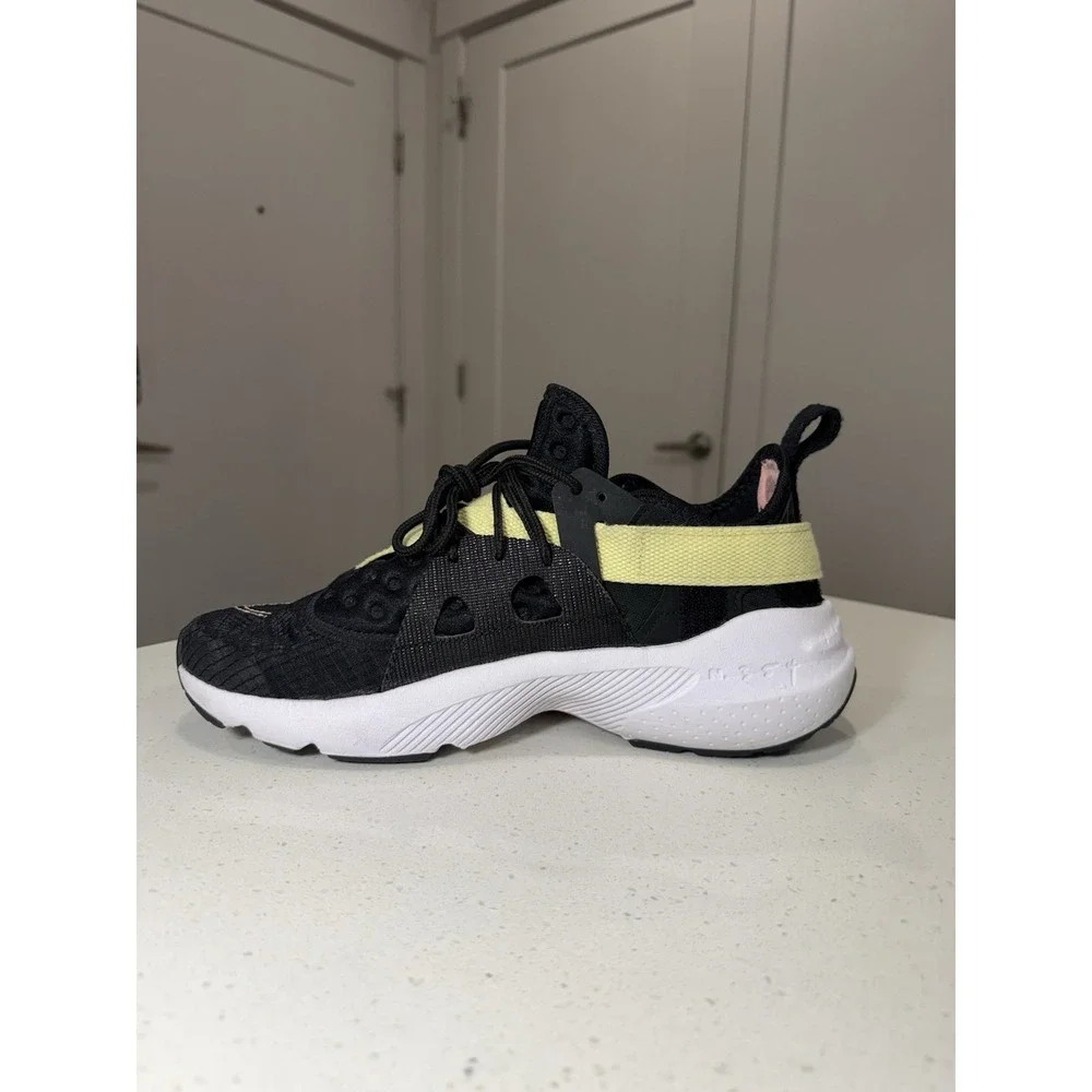 Nike Huarache Type‎ N.354 Black Men's 8 BQ5102-001